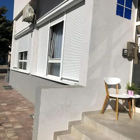 Mikulic Apartment