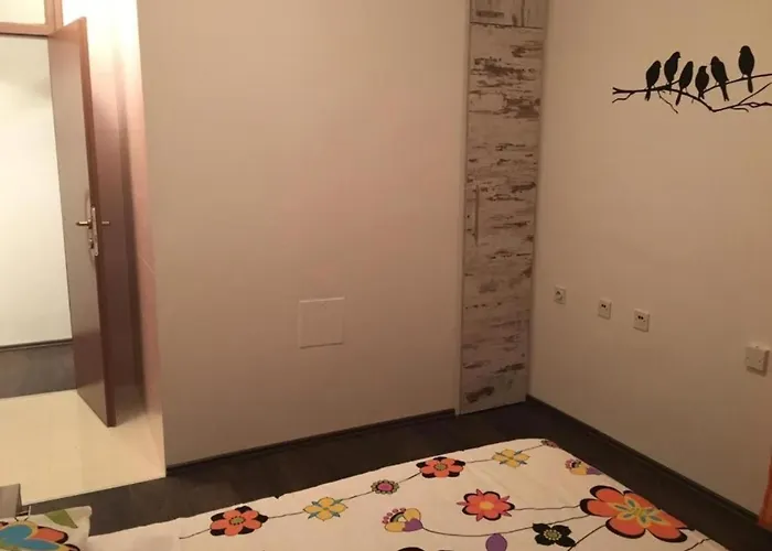 Mikulic شقة زادار